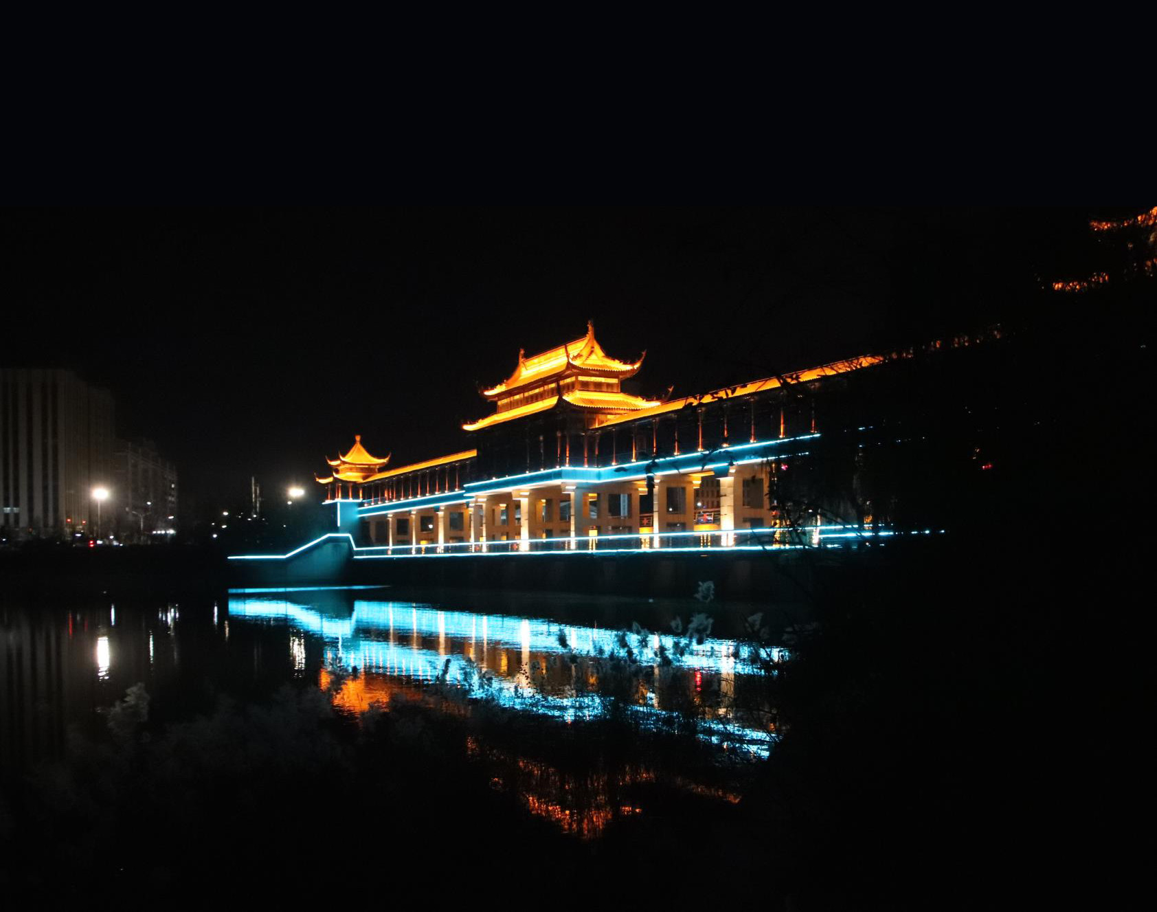 照明亮化工程是什么？